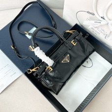 PRD Lux Soft Bonnie Leather Handbag