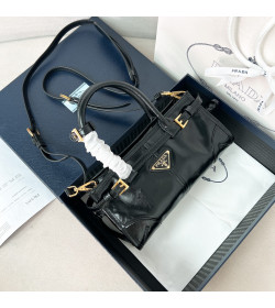 PRD Lux Soft Bonnie Leather Handbag