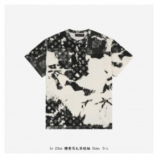 1V Bandana Print T-shirt