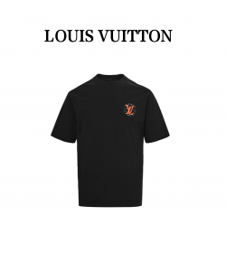 1V Embroidered Logo T-shirt