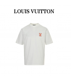 1V Embroidered Logo T-shirt