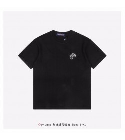 1V Embroidered Signature T-shirt