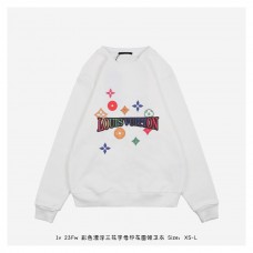 1V Monogram Print Sweatshirt