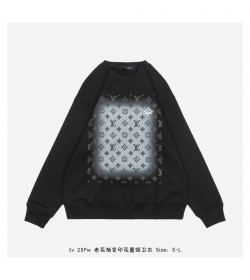 1V Monogram Print Sweatshirt