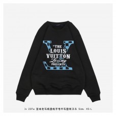 1V Print Sweatshirt