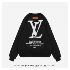 1V Print Sweatshirt