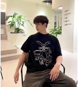 1V Rabbit Print T-shirt