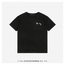 1V Signature Print T-shirt