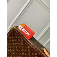 1V x Supreme Porte Carte Simple Epi Red