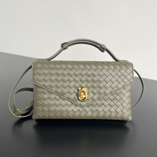 BV Borsa Knot Lock Handbag