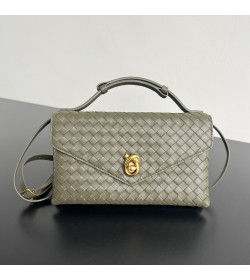 BV Borsa Knot Lock Handbag