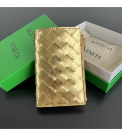 BV Intrecciato Medium Bi-Fold Wallet