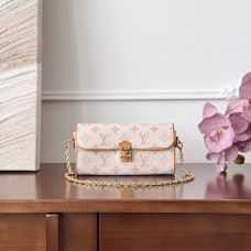 1V Pochette Camille Autres Toiles Monogram
