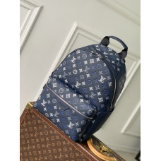 1V Discovery Backpack PM Monogram Shadow