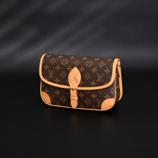 1V Diane PM Monogram