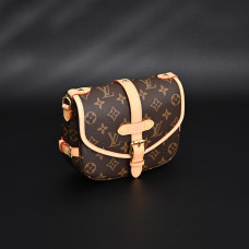 1V Saumur BB Monogram