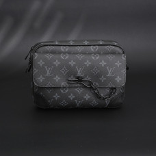 1V Steamer Messenger Monogram Eclipse