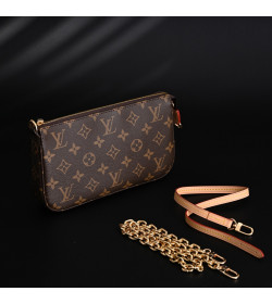1V Pochette Accessoires Monogram