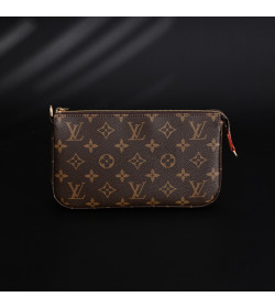 1V Pochette Accessoires Monogram