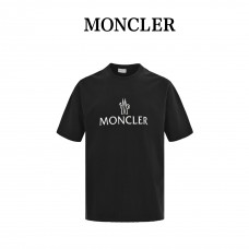 Moncler Print T-shirt