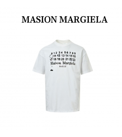 Maison Margiela 10 Pixel Logo Tee