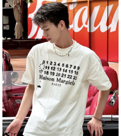 Maison Margiela 10 Pixel Logo Tee