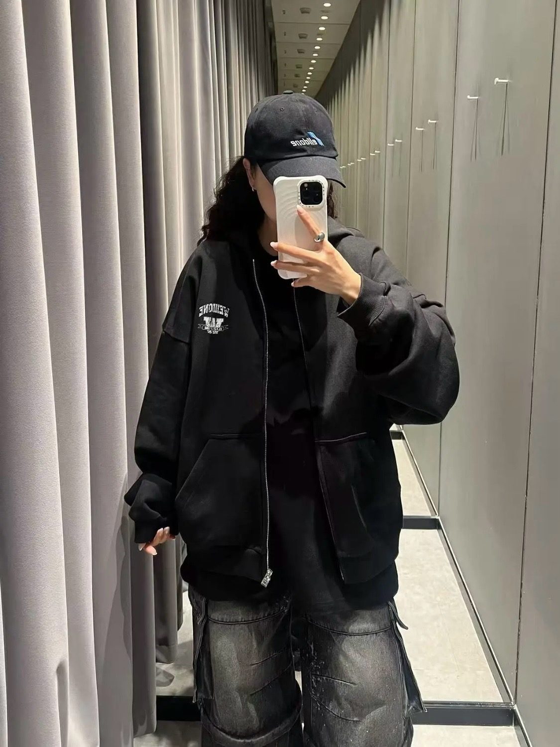 WE11DONE 26SS Distressed W Logo Print Hooded Sweatshirt Jacket