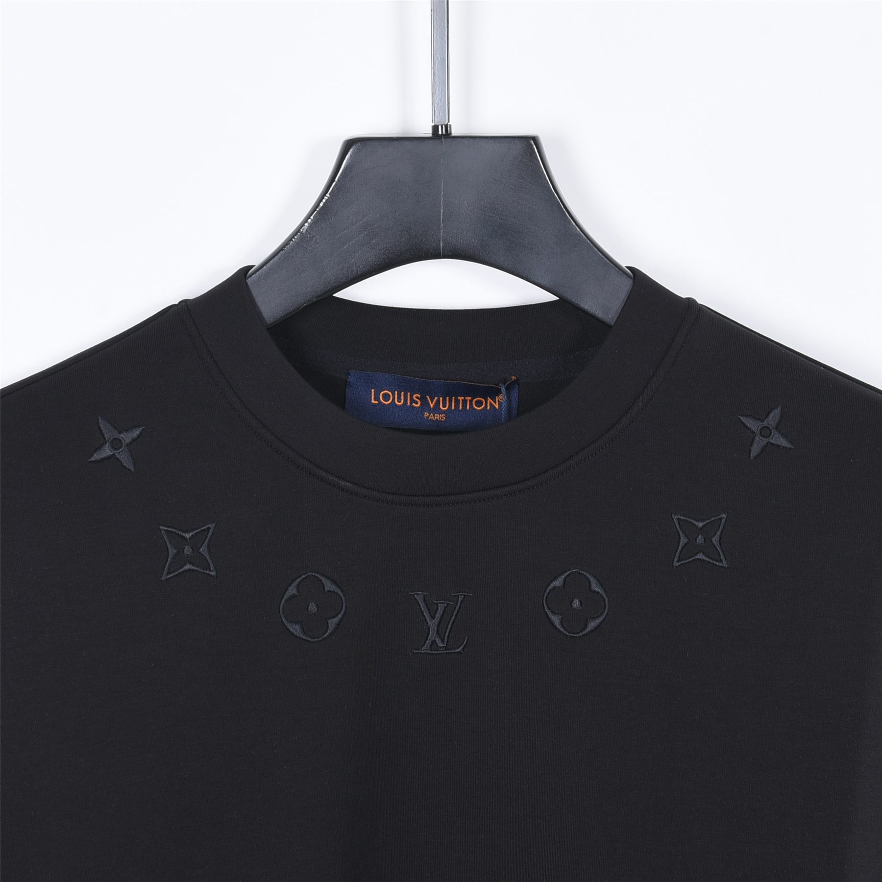1V Embossed Monogram Collar Embroidered Crewneck Sweatshirt