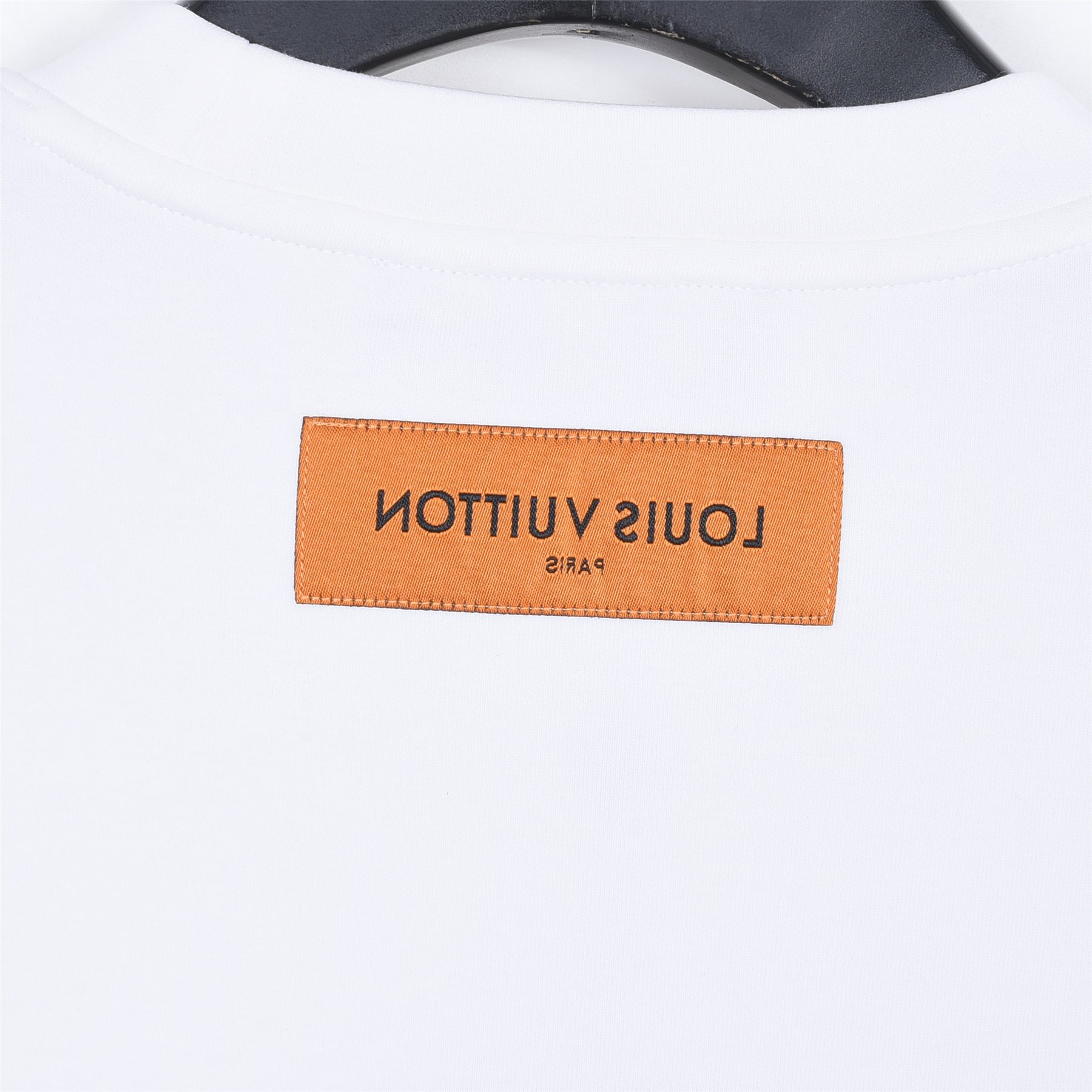 1V Embossed Monogram Collar Embroidered Crewneck Sweatshirt